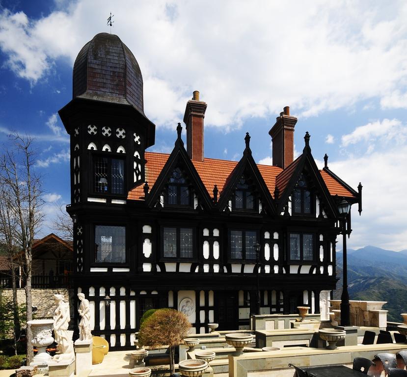 The Old England Manor Apartment Ренай Екстериор снимка