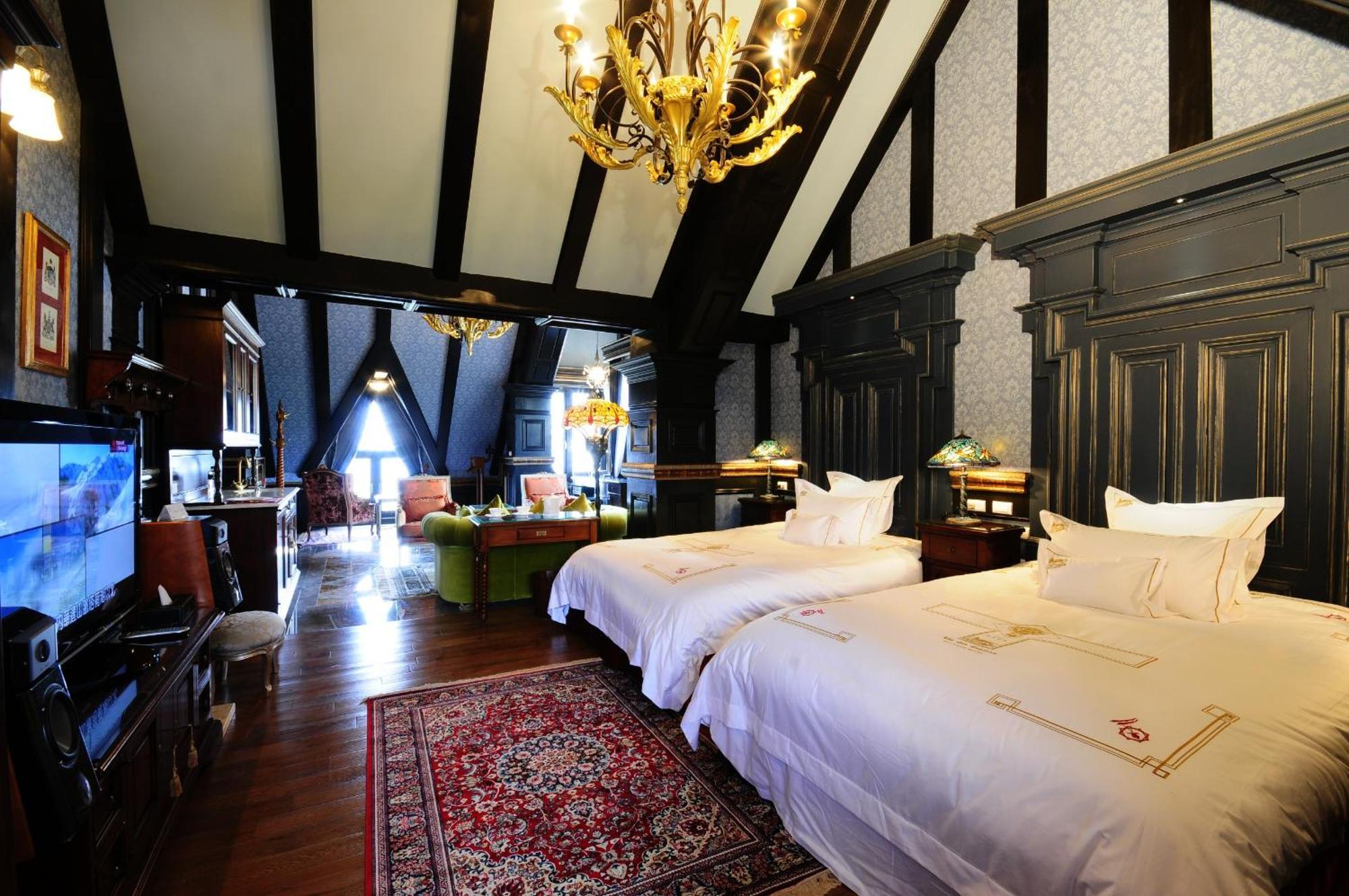 The Old England Manor Apartment Ренай Екстериор снимка