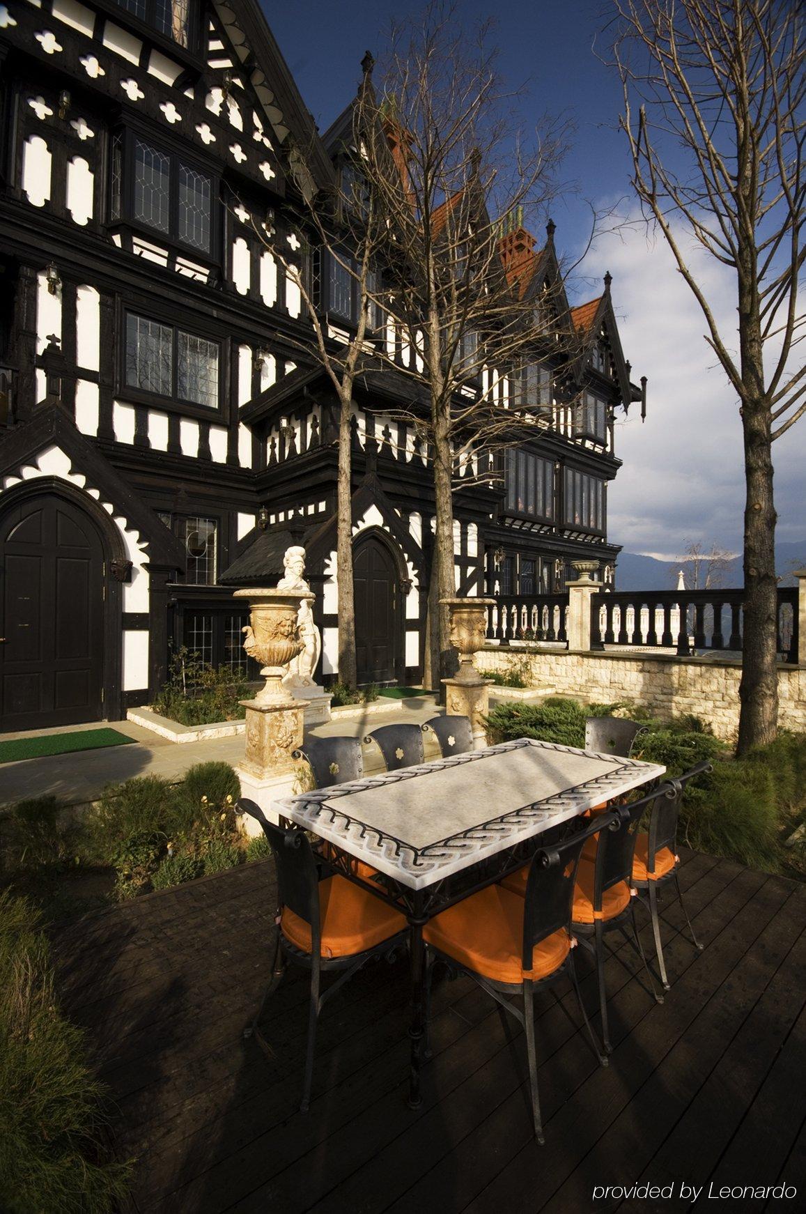 The Old England Manor Apartment Ренай Екстериор снимка