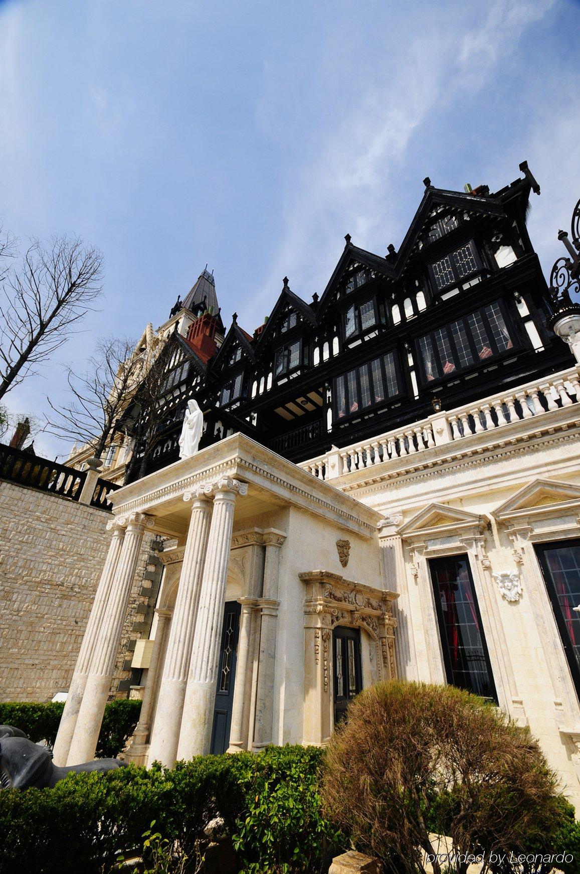The Old England Manor Apartment Ренай Екстериор снимка