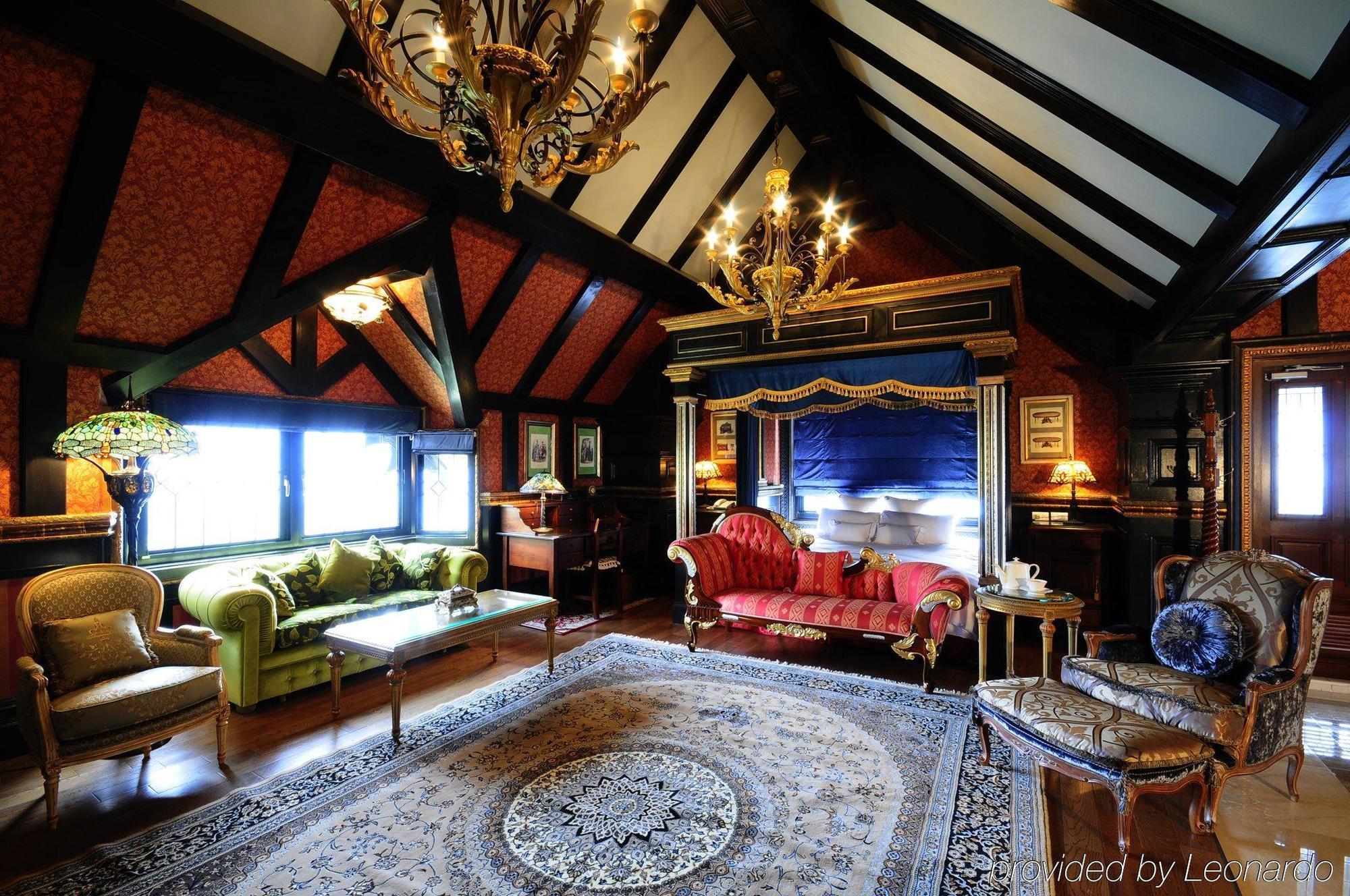 The Old England Manor Apartment Ренай Екстериор снимка